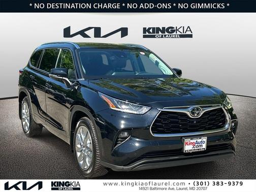 Midnight Black Metallic 2022 Toyota Highlander Limited