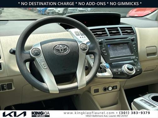 2013 Toyota Prius v Five