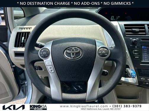 2013 Toyota Prius v Five