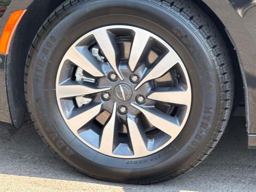 2022 Chrysler Pacifica Hybrid Touring L
