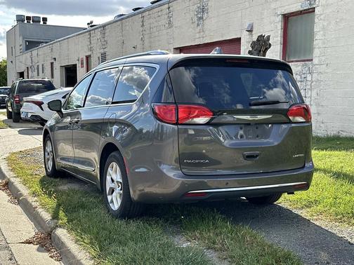 2020 Chrysler Pacifica Limited