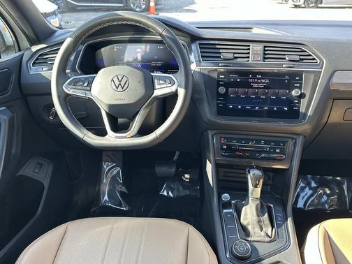 2024 Volkswagen Tiguan 2.0T SE 4MOTION