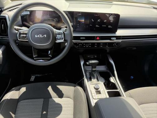 2025 Kia Sorento LX