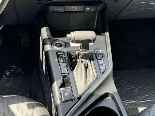 2025 Kia Niro SX