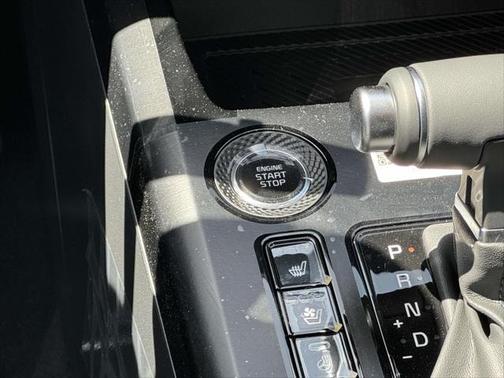 2025 Kia Niro SX