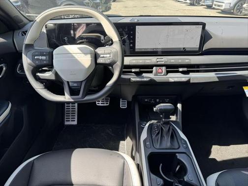 2025 Kia K4 GT-Line Turbo