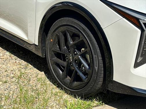 2025 Kia K4 GT-Line Turbo