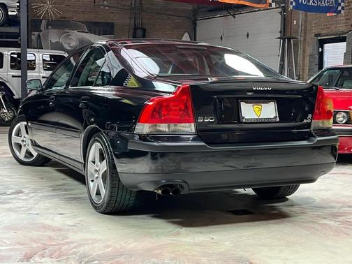 2004 Volvo S60 R