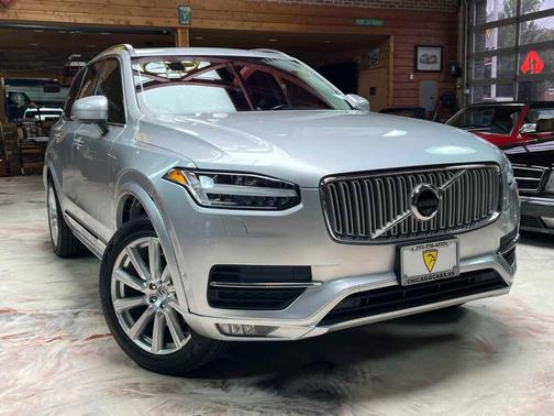 Bright Silver Metallic 2018 Volvo XC90 T6 Inscription