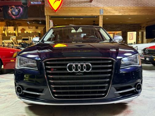2013 Audi S8 4.0T quattro
