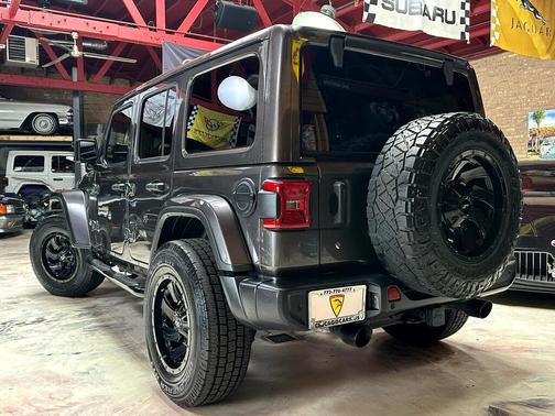Granite Crystal Clearcoat Metallic 2018 Jeep Wrangler Unlimited Sahara
