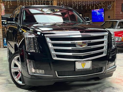 2017 Cadillac Escalade Luxury