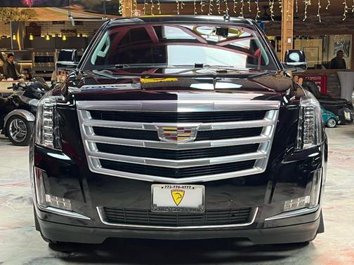 2017 Cadillac Escalade Luxury