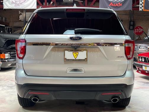 2017 Ford Explorer Base