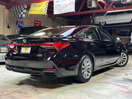 2019 Toyota Avalon Hybrid Limited