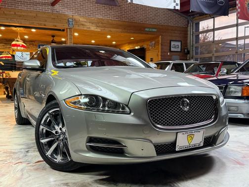 2012 Jaguar XJ Base