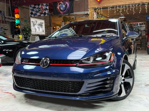 2017 Volkswagen Golf GTI SE 4-Door