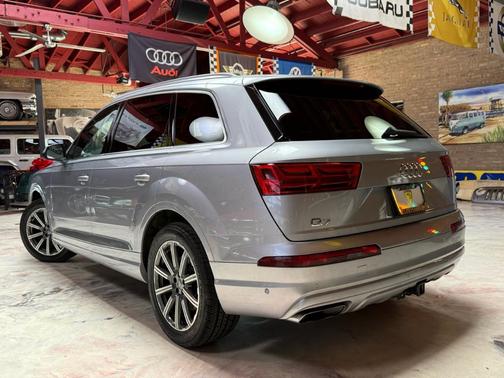 2019 Audi Q7 55 Prestige