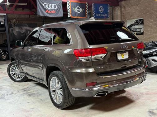 2018 Jeep Grand Cherokee Summit