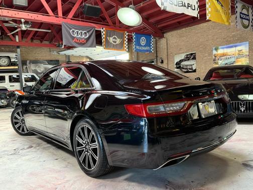 2017 Lincoln Continental Reserve