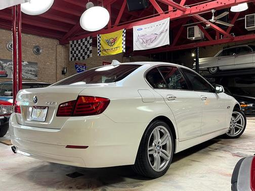 Alpine White 2013 BMW 528 i