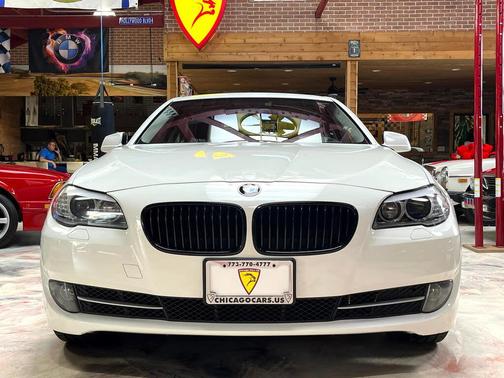Alpine White 2013 BMW 528 i