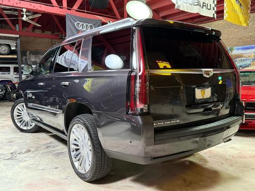 2017 Cadillac Escalade Platinum