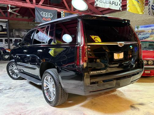 2016 Cadillac Escalade Luxury