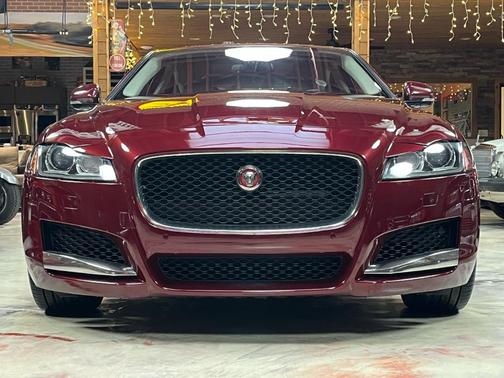 2017 Jaguar XF 35t Prestige
