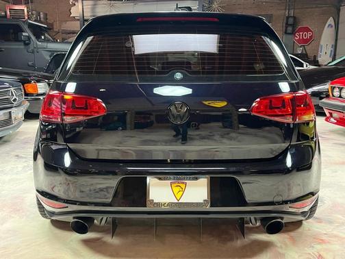 2016 Volkswagen Golf GTI 2.0T SE 4-Door