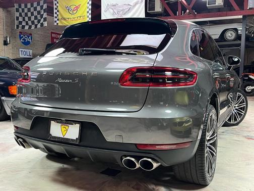 Gray 2016 Porsche Macan S