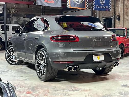 2016 Porsche Macan S