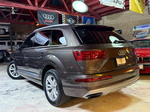 2017 Audi Q7 3.0T Premium Plus