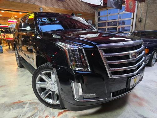 2016 Cadillac Escalade Luxury