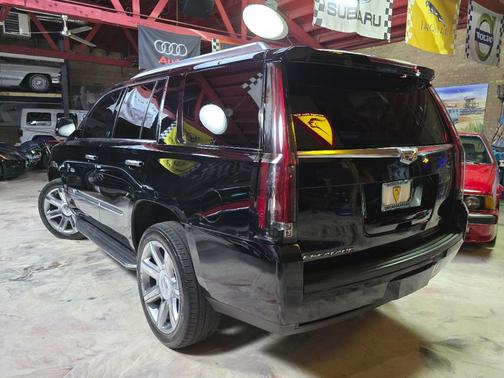 2016 Cadillac Escalade Luxury