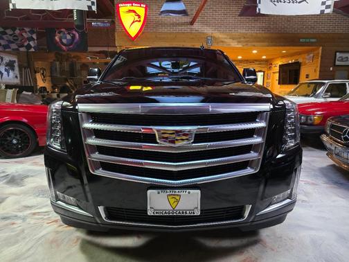 2016 Cadillac Escalade Luxury