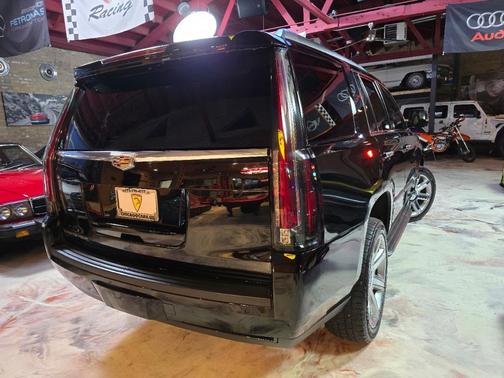 2016 Cadillac Escalade Luxury