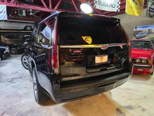 2016 Cadillac Escalade Luxury