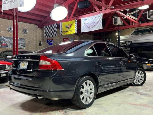 Savile Gray Metallic 2011 Volvo S80 3.2