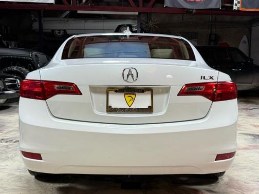 2013 Acura ILX 2.0L Technology