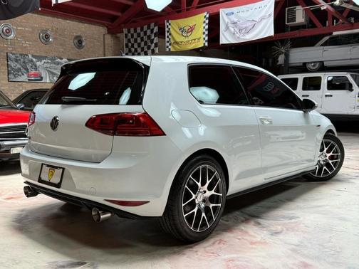 White 2015 Volkswagen Golf GTI DSG S