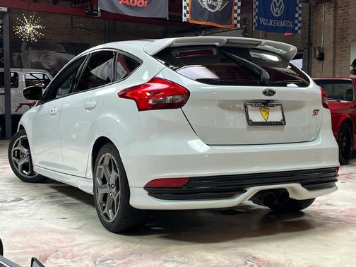 2017 Ford Focus ST Base