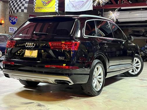 Night Black 2018 Audi Q7 3.0T Premium Plus