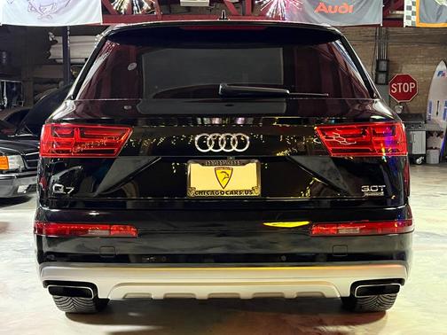 Night Black 2018 Audi Q7 3.0T Premium Plus