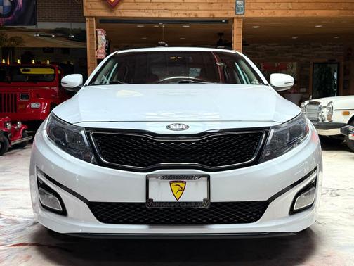 Snow White Pearl 2015 Kia Optima LX