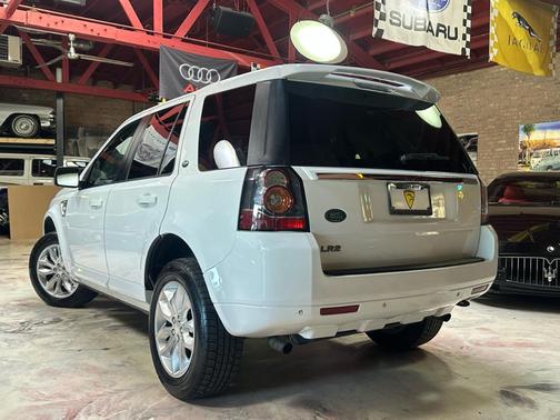 2014 Land Rover LR2 Base
