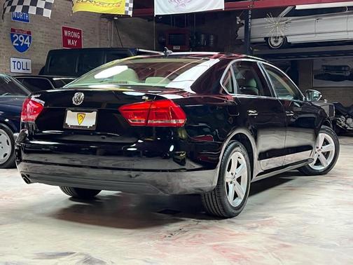 2012 Volkswagen Passat 2.5 SE