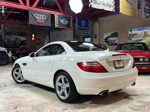White 2015 Mercedes-Benz SLK-Class SLK 250