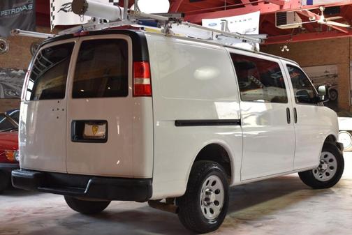 Photo 5 of 32 of 2014 Chevrolet Express 1500 Work Van