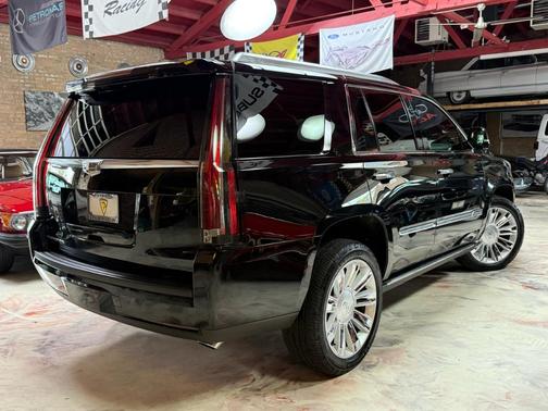 2016 Cadillac Escalade Platinum